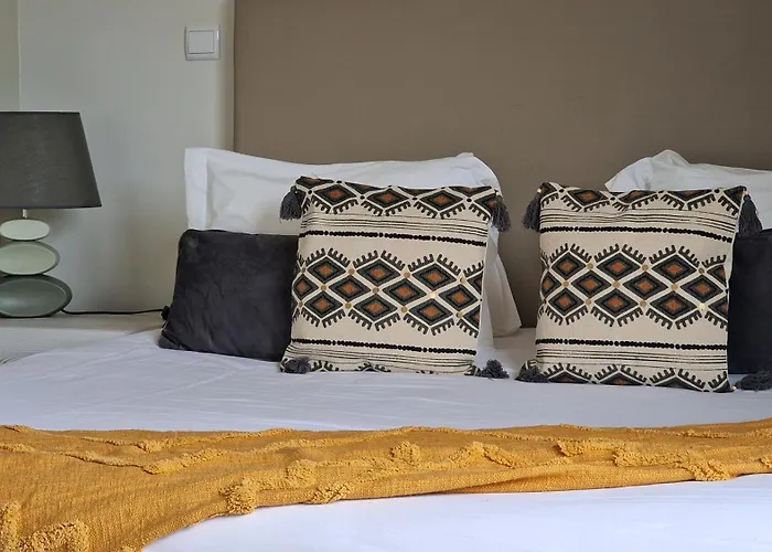 The Red Hot Chill House By Lovelystay * Arco da Calheta (Madeira)