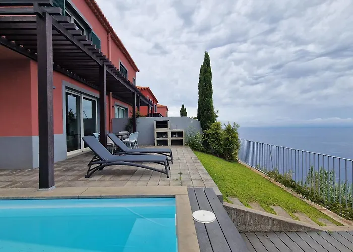 Villa The Red Hot Chill House By Lovelystay *