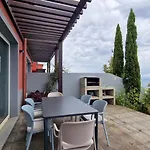 The Red Hot Chill House By Lovelystay * Arco da Calheta (Madeira)