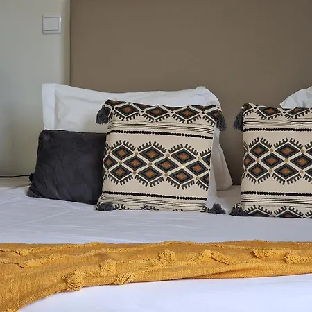 The Red Hot Chill House By Lovelystay * Arco da Calheta (Madeira)