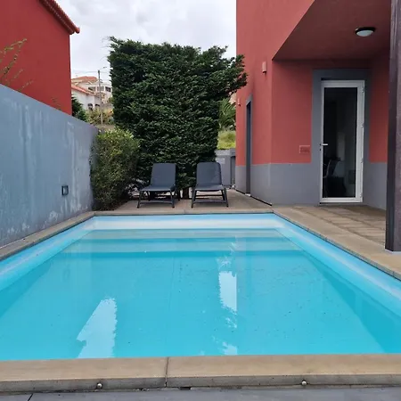 The Red Hot Chill House By Lovelystay *