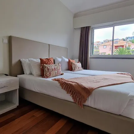 The Red Hot Chill House By Lovelystay * Arco da Calheta (Madeira)