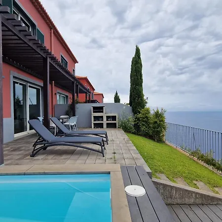 Villa The Red Hot Chill House By Lovelystay *