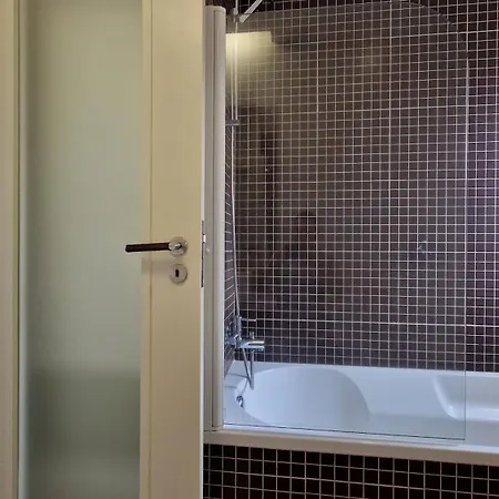 The Red Hot Chill House By Lovelystay