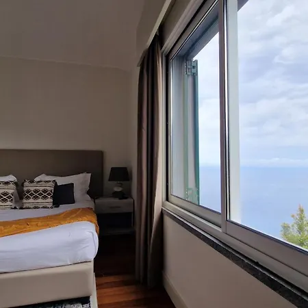 The Red Hot Chill House By Lovelystay *