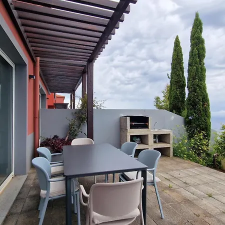 The Red Hot Chill House By Lovelystay * Arco da Calheta (Madeira)