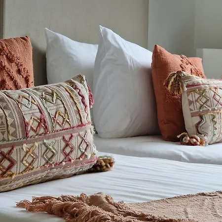 The Red Hot Chill House By Lovelystay Villa *