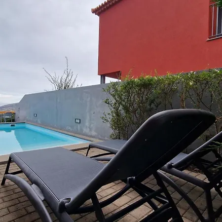 The Red Hot Chill House By Lovelystay