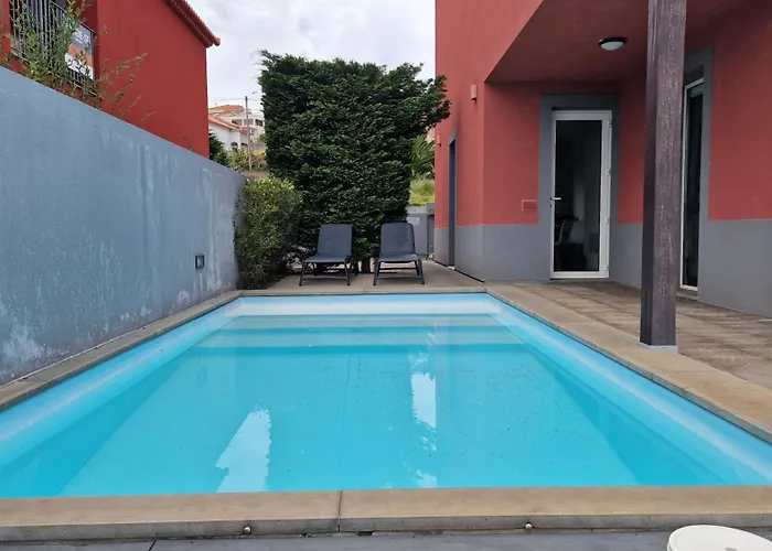 The Red Hot Chill House By Lovelystay *