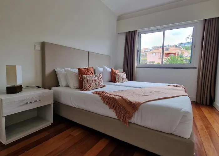 The Red Hot Chill House By Lovelystay * Arco da Calheta (Madeira)