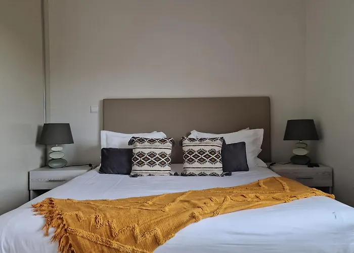 The Red Hot Chill House By Lovelystay *