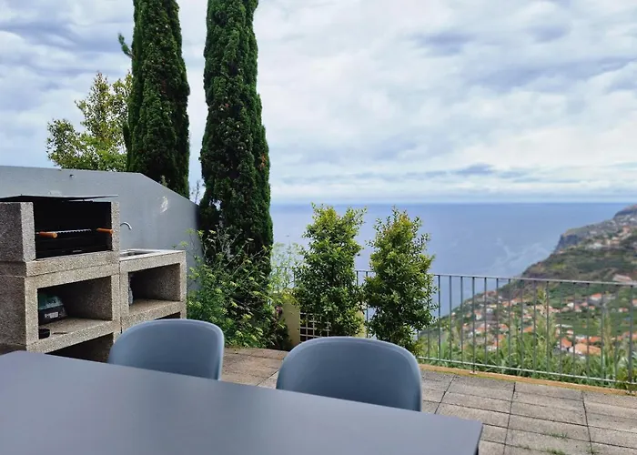 The Red Hot Chill House By Lovelystay Vila Arco da Calheta (Madeira)