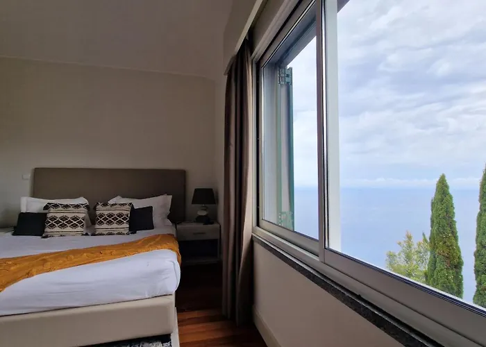 The Red Hot Chill House By Lovelystay *