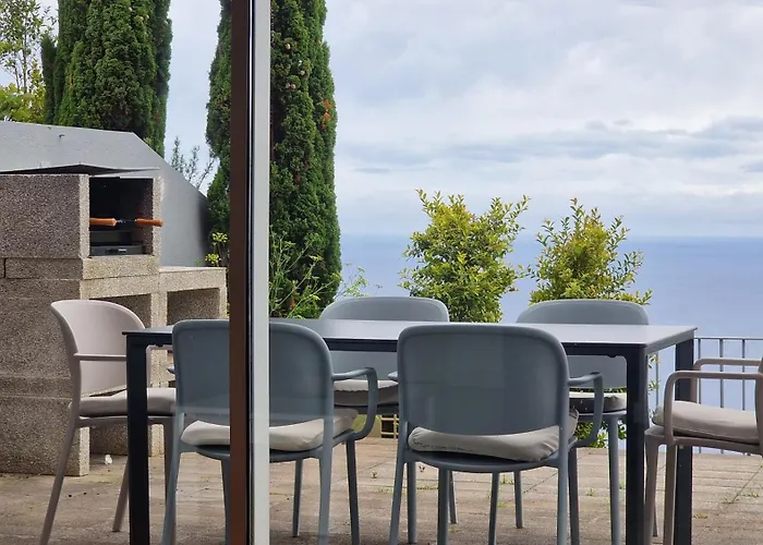 The Red Hot Chill House By Lovelystay Vila