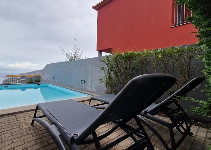 The Red Hot Chill House By Lovelystay